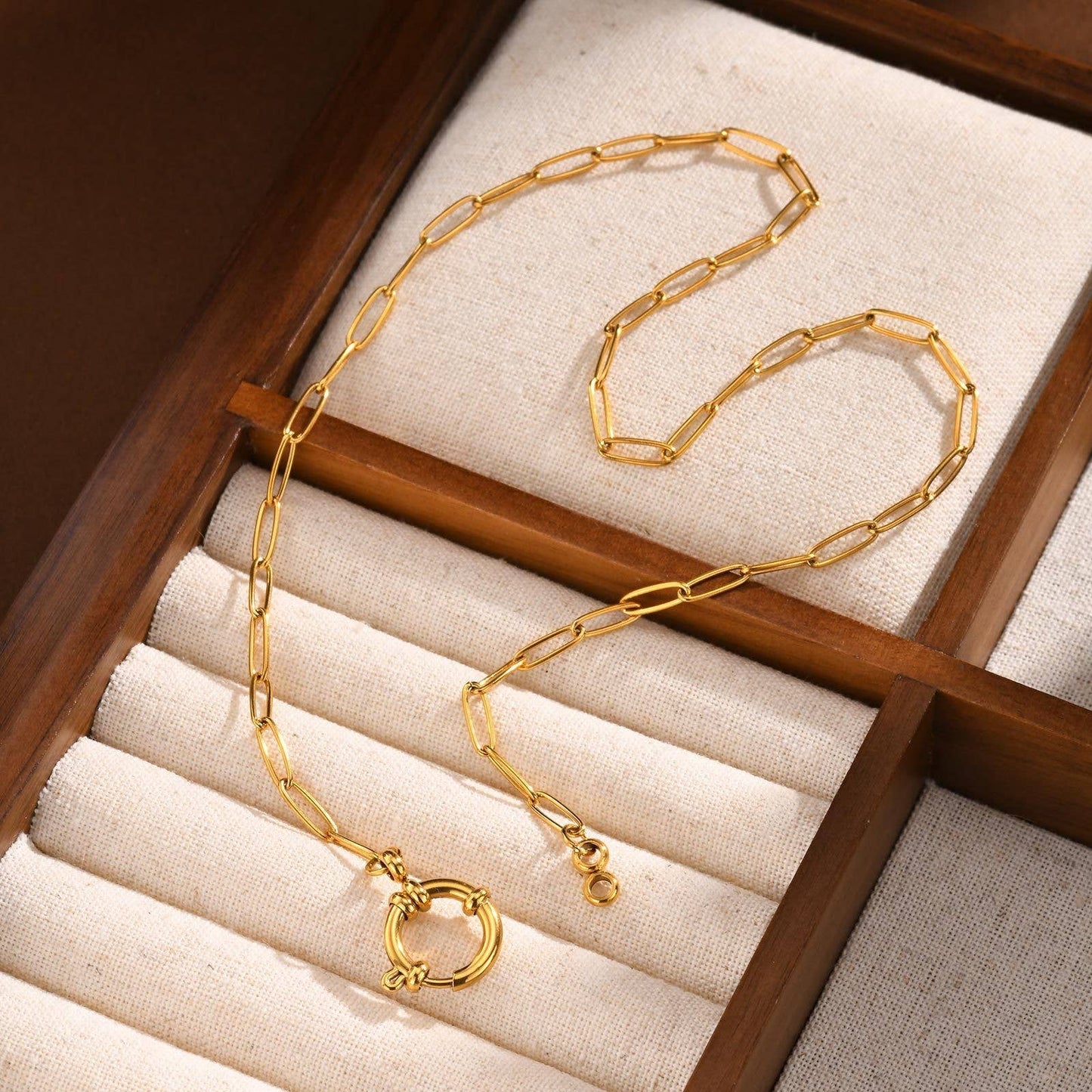 JOSSLYN by wall to wall - 18K STAINLESS STEEL TARNISH FREE CIRCLE NECKLACE | 40NK9402