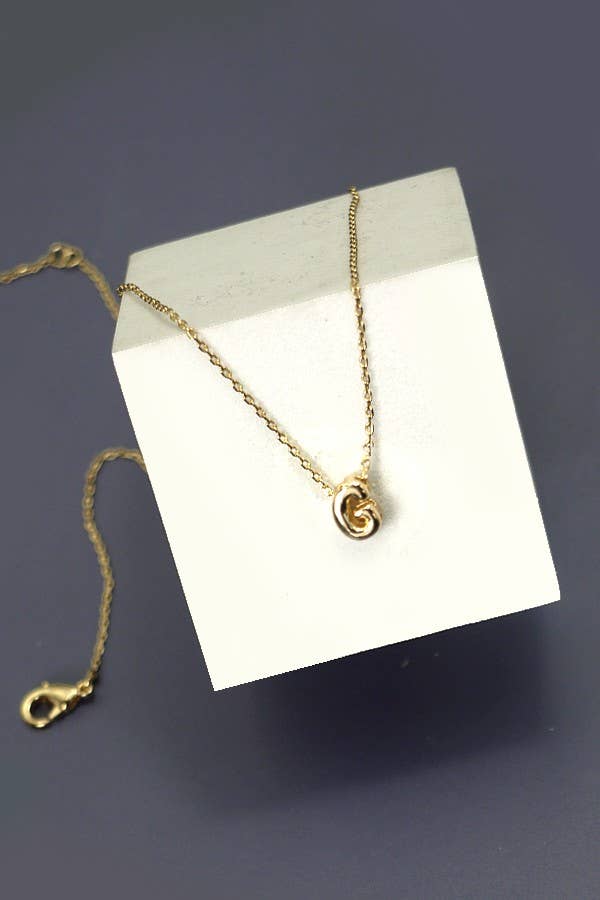 JOSSLYN by wall to wall - MINI PERSONALIZED INITIAL 3D BUBBLE LETTER NECKLACE | 80N324