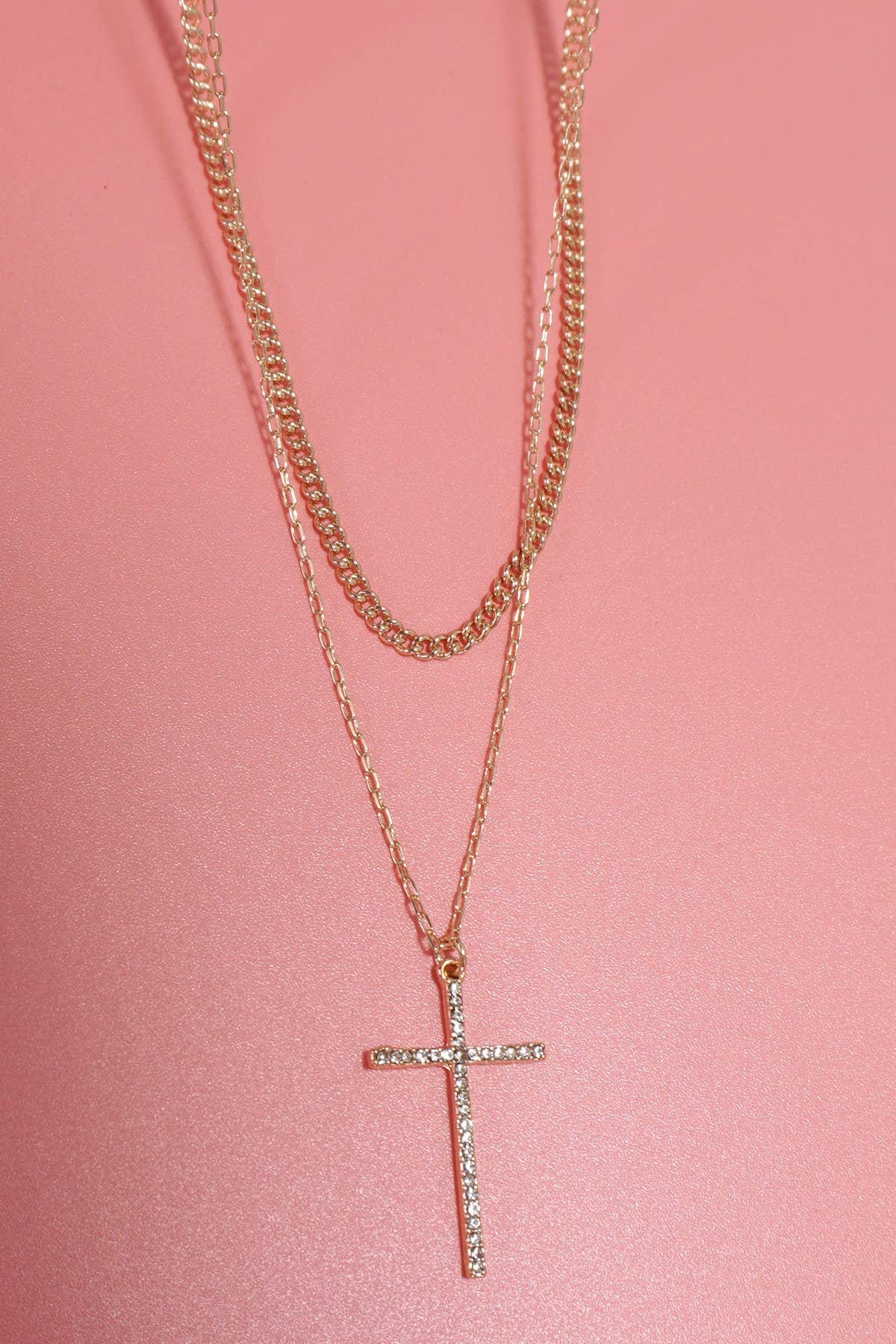 JOSSLYN by wall to wall - DOUBLE LAYER RHINESTONE CROSS CHARM NECKLACE | 80N1041