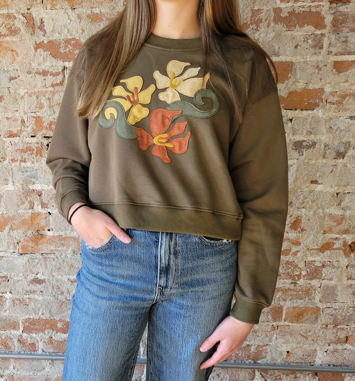 Flower Applique Sweatshirt