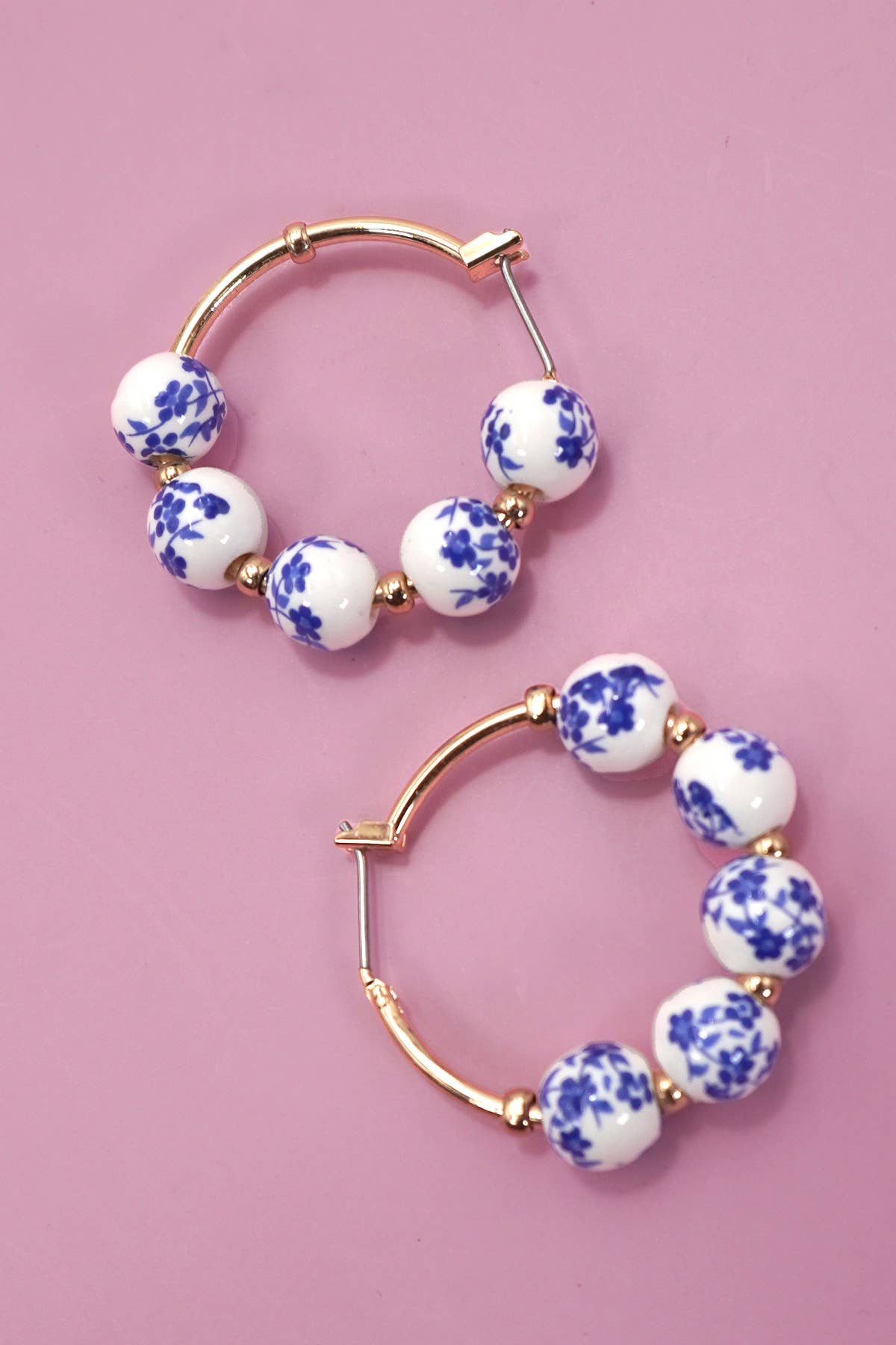 JOSSLYN by wall to wall - BLUE CERAMIC PORCELAIN HOOP EARRINGS | 80E6515