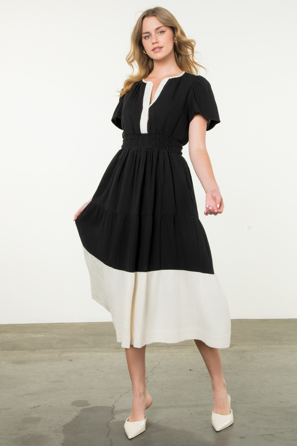 Short Sleeve Tiered Maxi Dress
