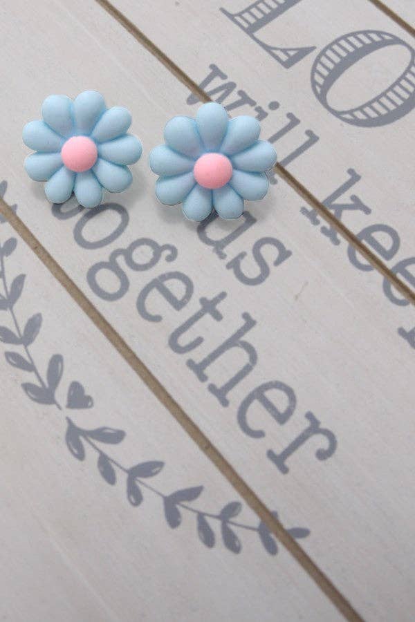 JOSSLYN by Wall to Wall - MATTE DAISY FLOWER STUD | 10E3022310