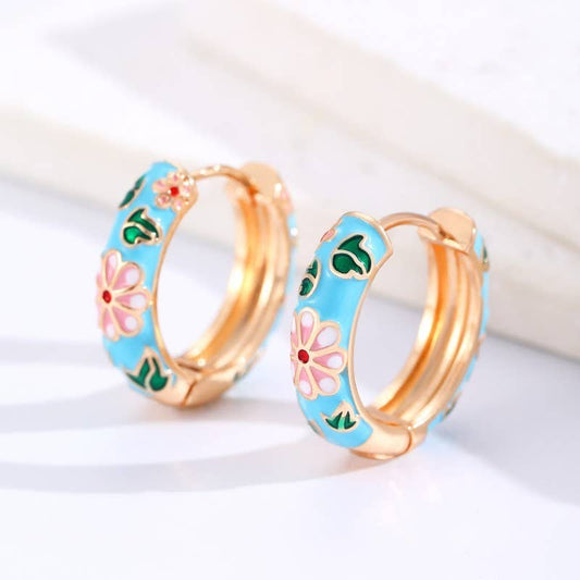 JOSSLYN by wall to wall - VINTAGE CLOISONNE ENAMEL FLORAL HOOP EARRINGS  | 40E358
