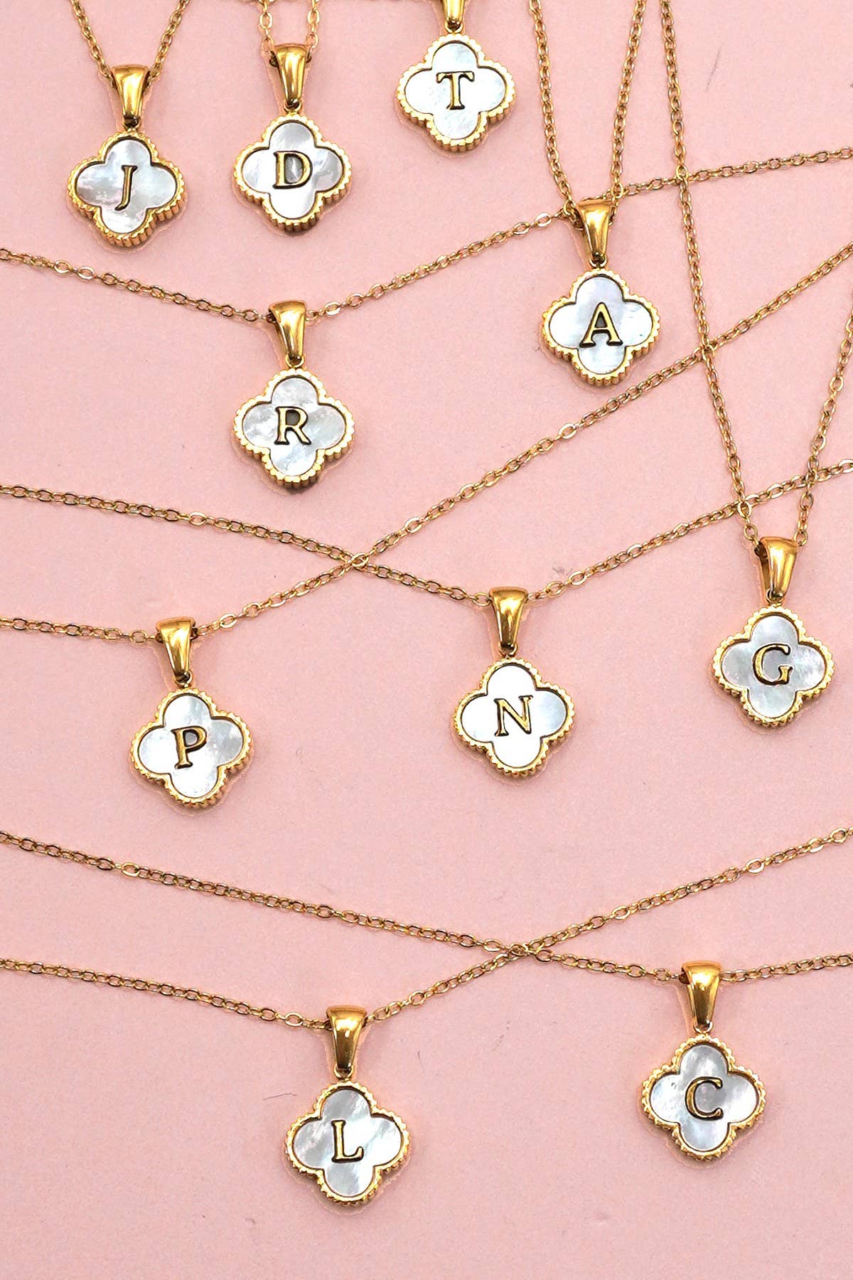 JOSSLYN by wall to wall - 18K STAINLESS STEEL MOP CLOVER INITIAL NECKLACE | 40NK9487