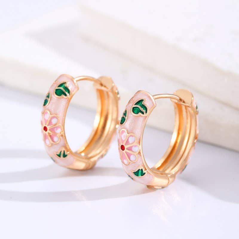 JOSSLYN by wall to wall - VINTAGE CLOISONNE ENAMEL FLORAL HOOP EARRINGS  | 40E358