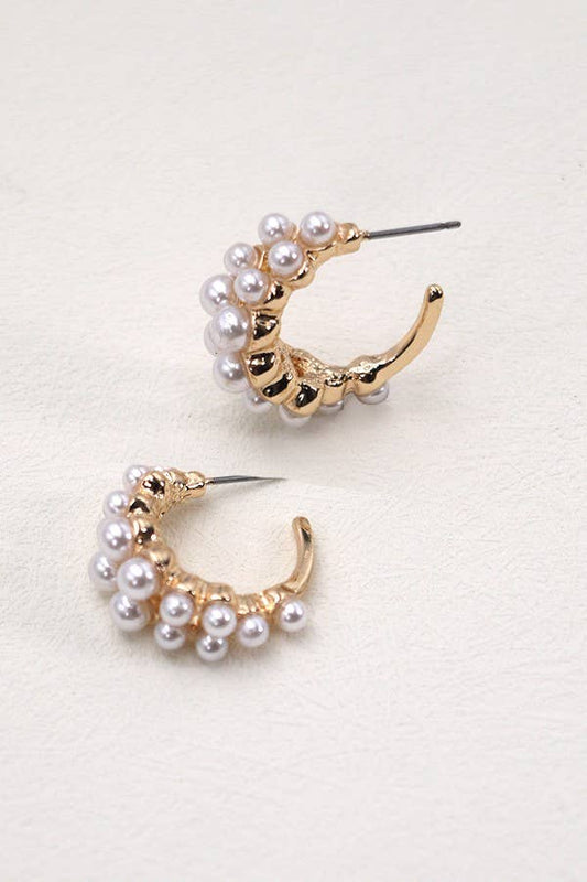 JOSSLYN by wall to wall - DOUBLE ROW PEARL HOOP EARRINGS | 80E2027