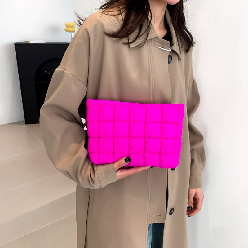 JOSSLYN by wall to wall - QUILTED PUFFY COSMETIC MAKEUP POUCH CLUTCH BAG | 40P538