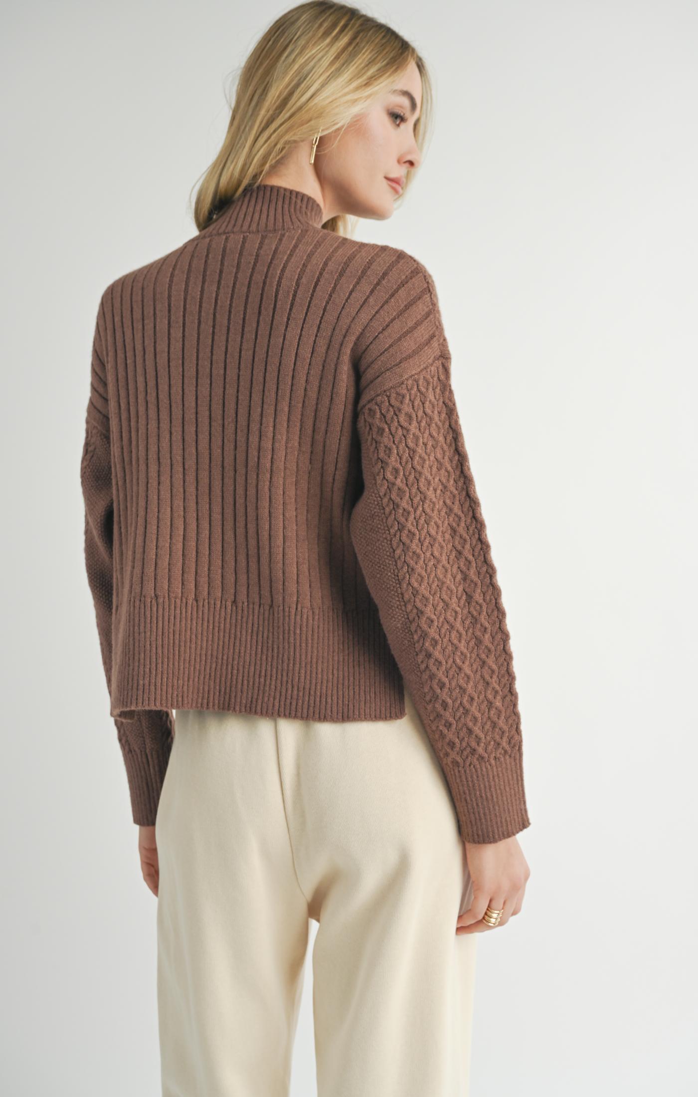 LISS TURTLENECK